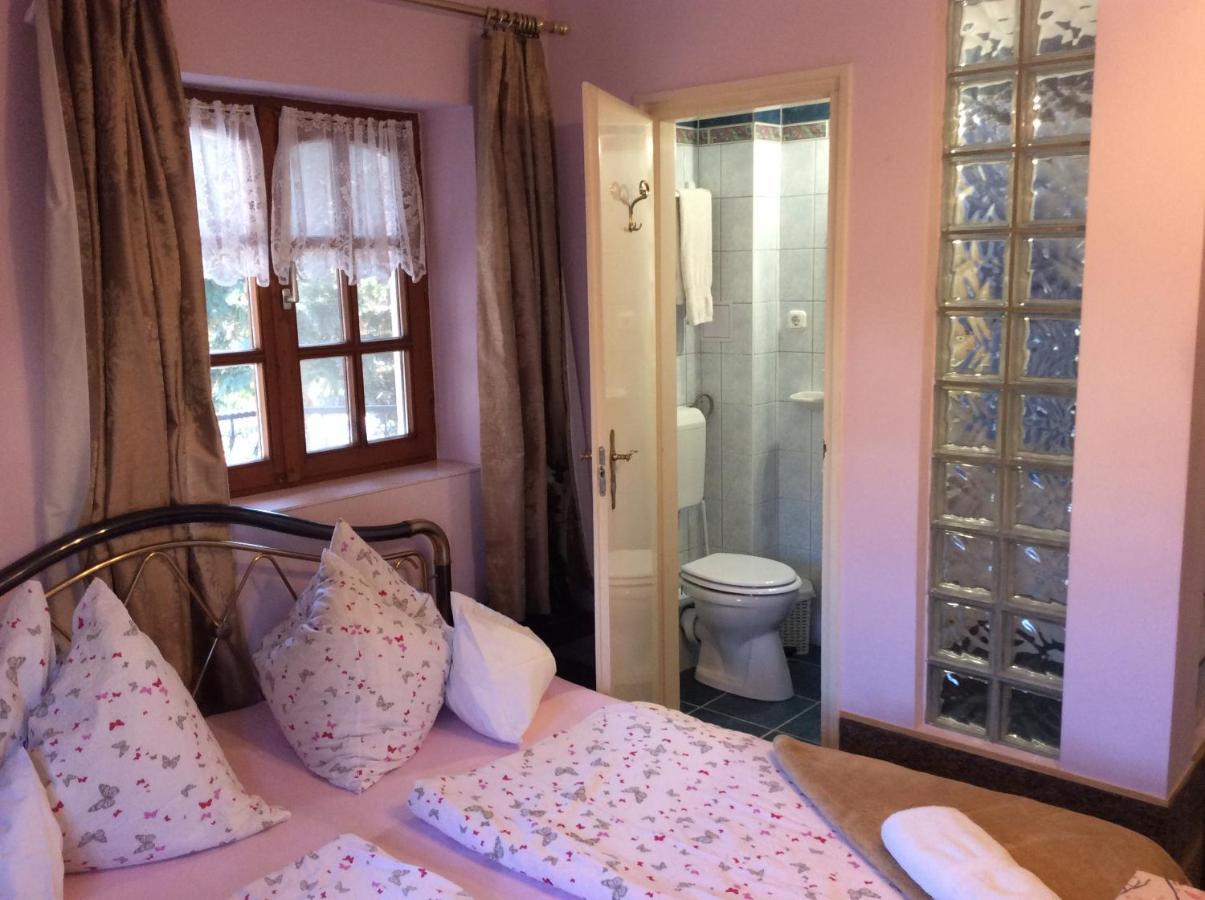 Ilona Kis Kastely Panzio Hotell Keszthely Exteriör bild