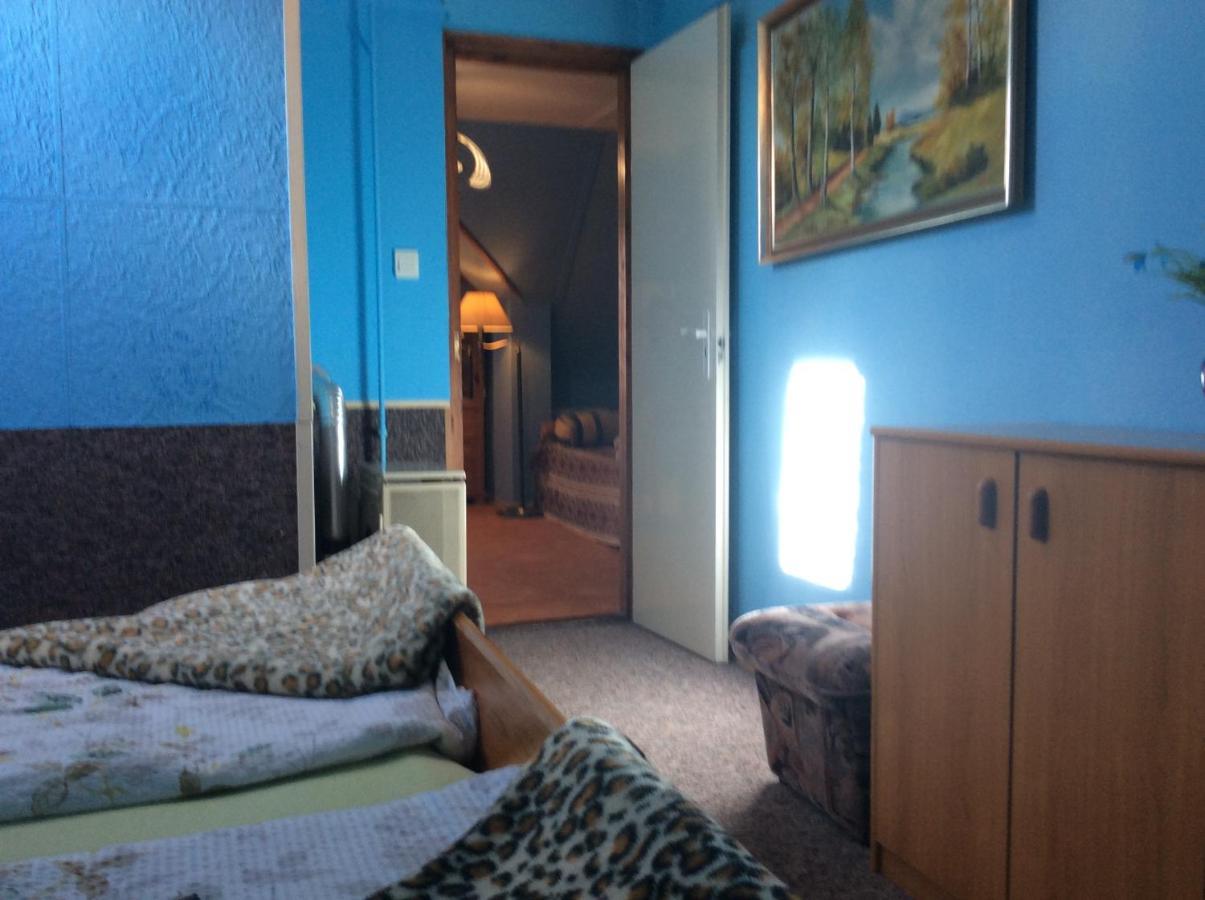 Ilona Kis Kastely Panzio Hotell Keszthely Exteriör bild