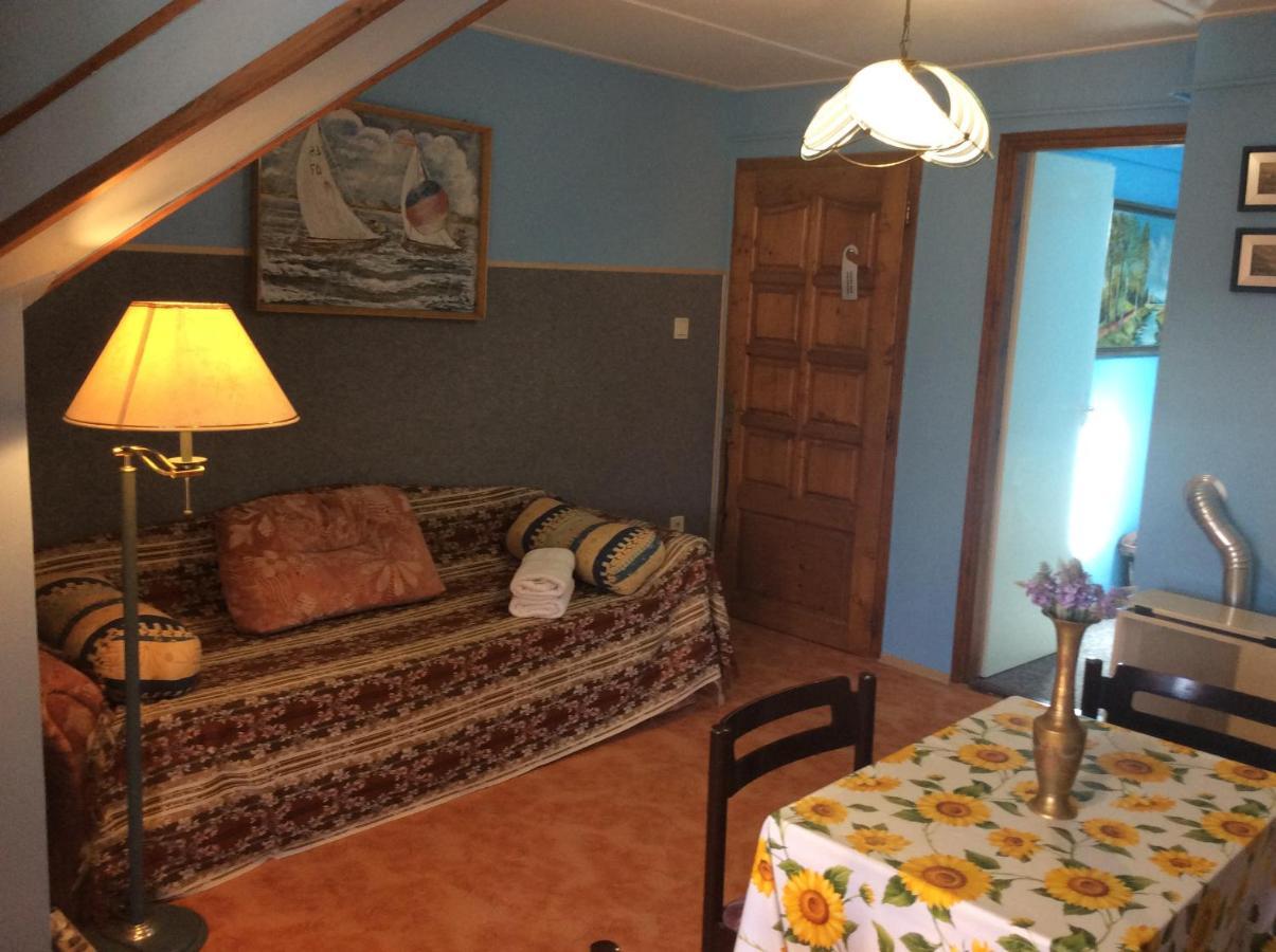 Ilona Kis Kastely Panzio Hotell Keszthely Exteriör bild